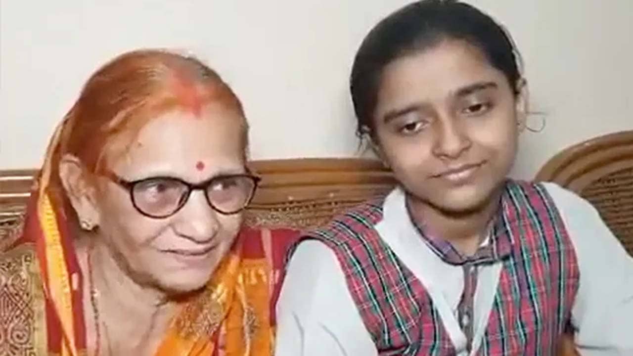 CBSE 10th Result: বাবা পরিত্যাগ করেছিল! দশম শ্রেণির পরীক্ষায় ৯৯.৪% নম্বর পেয়ে ‘দেখিয়ে দিল’ মেয়ে