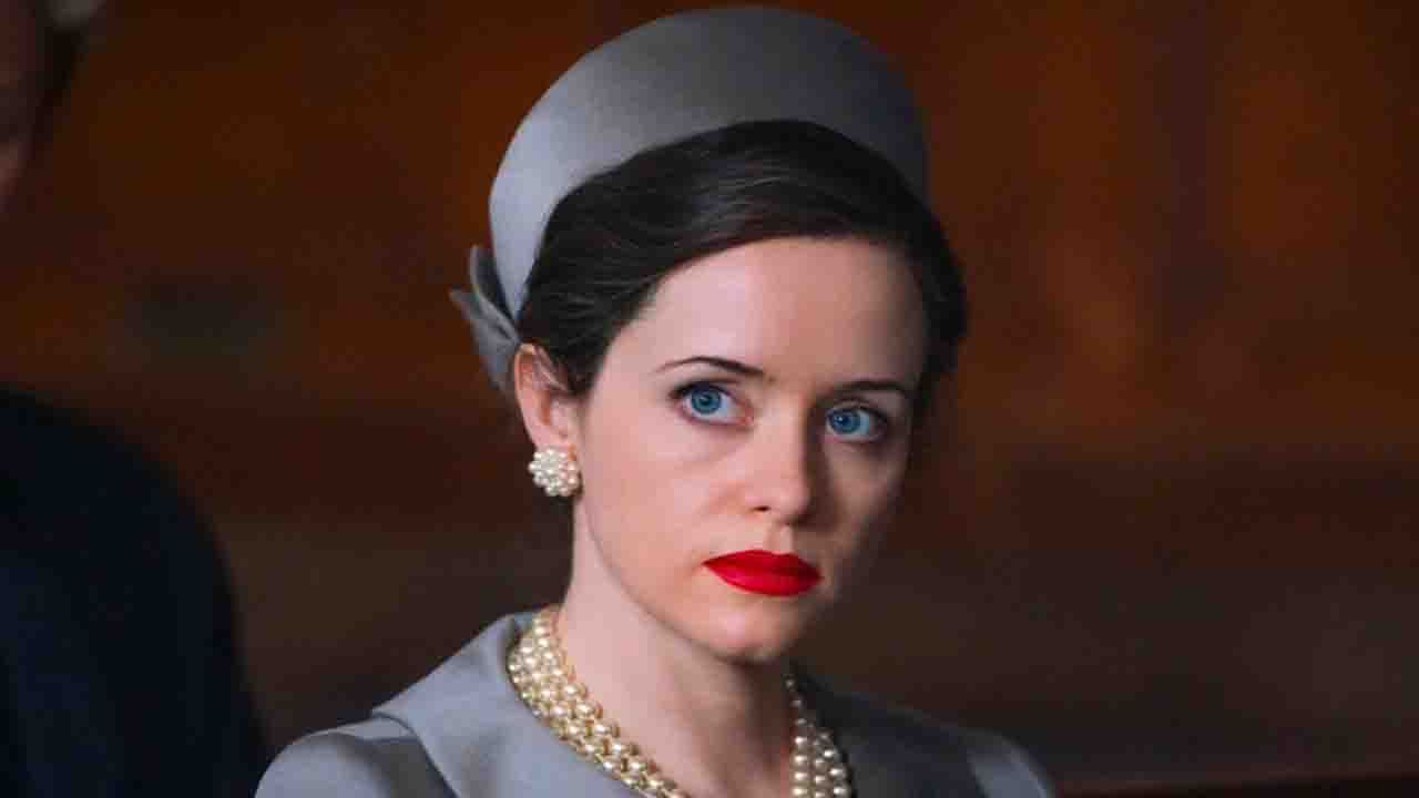 Claire Foy: 'আমাকে তোমার বয়ফ্রেন্ড বানাও', আর্জি জানিয়ে এই অভিনেত্রীকে ১,০০০টি মেইল পাঠিয়েছেন এক ব্যক্তি