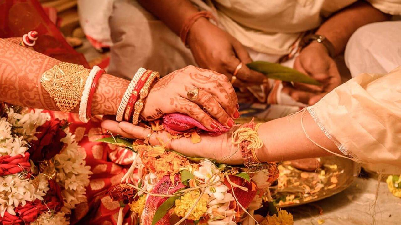 Marriage: বিয়ে হোক বা পার্টনারশিপে ব্যবসা— যোটক বিচার কেন গুরুত্বপূর্ণ?