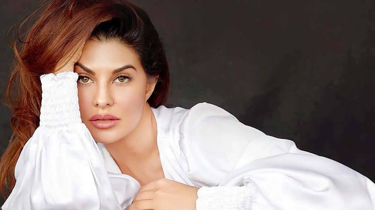 Jacqueline Fernandez: রহস্য মৃত্যু এক নায়িকার, তাঁর বায়োপিকে জ্যাকলিন