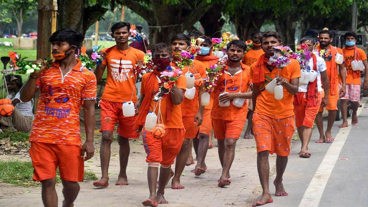Kanwar Yatra: শিবের মাথায় জল ঢালতে কানওয়ার যাত্রায় উত্তর প্রদেশের মুসলিম ব্যক্তি