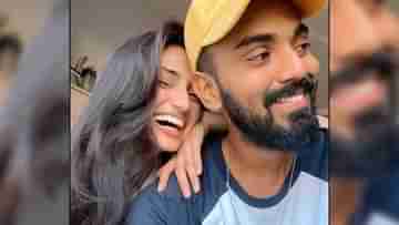 KL Rahul-Athiya Shetty: নিজের বিয়েতে নিজেই আমন্ত্রণ চাইছেন আথিয়া শেট্টি, তা দেখে অবাক নেটিজ়েনকুল