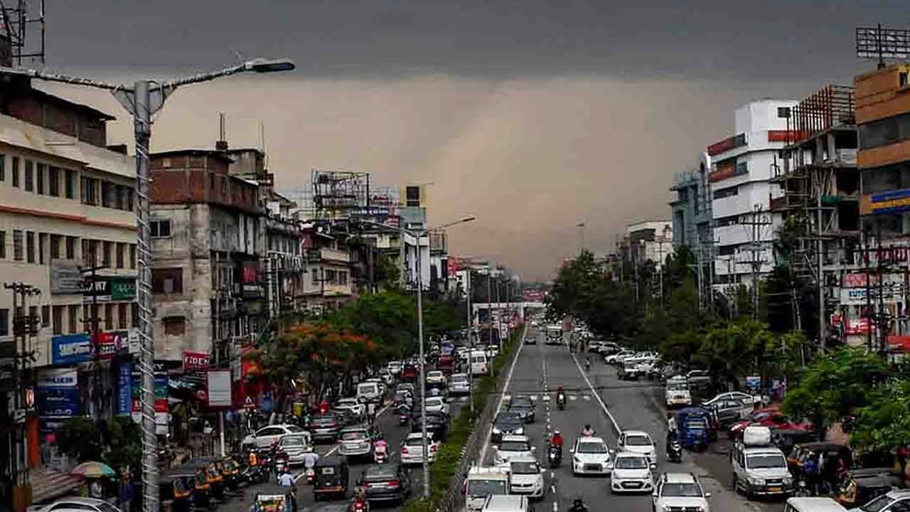 Weather Update: বর্ষা তো কী? প্যাচপ্যাচে গরম পিছু ছাড়বে না এখনই, খারাপ খবর শোনাল হাওয়া অফিস...