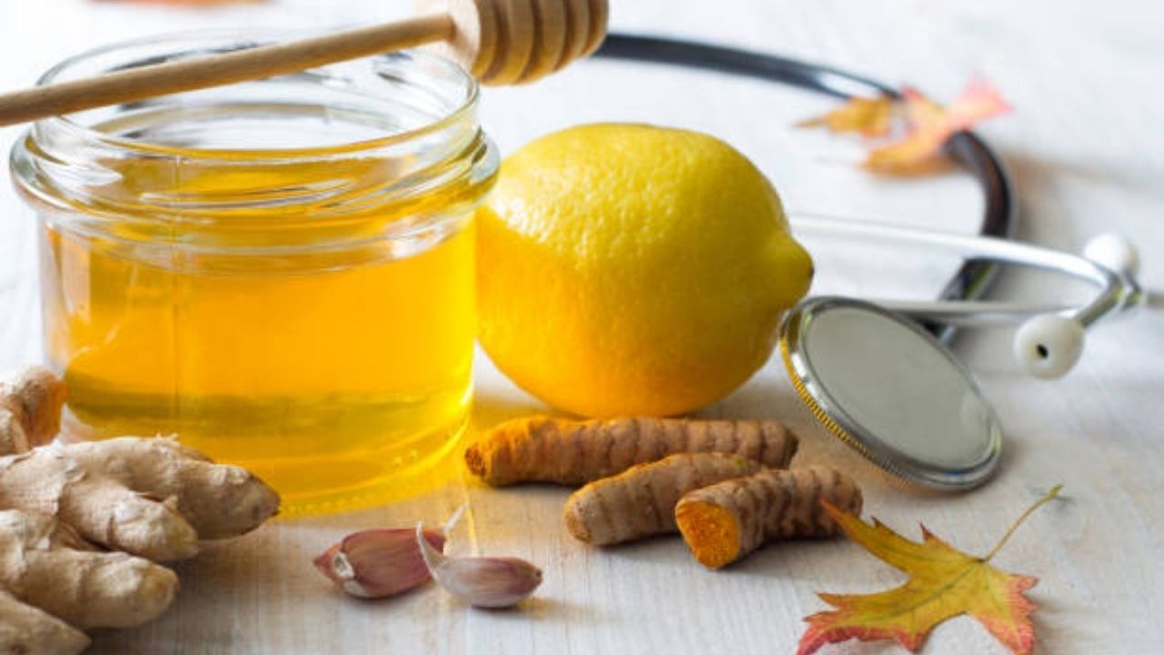 Honey Side Effects: সামান্য এই ভুলের জন্যেই মধু হতে পারে 'বিষের' সমান! আয়ুর্বেদের পরামর্শ জেনে নিন...