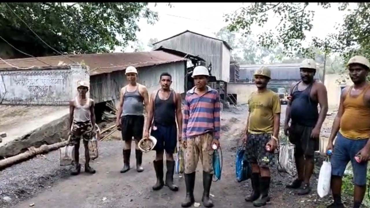 Mine Workers: কয়লাখনির মাঝপথে ডুলি খারাপ! তিন ঘণ্টা আটকে থাকার পর উদ্ধার করা হল ২০ জন শ্রমিককে