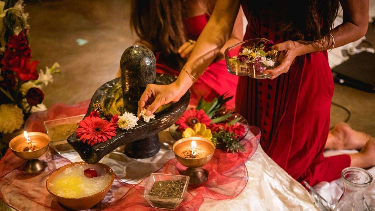 Lord Shiva: পবিত্র মাসে ভুলেও মহাদেবকে এই ৫ জিনিস উত্‍সর্গ করবেন না! দিলে হতে পারে মহাসঙ্কট