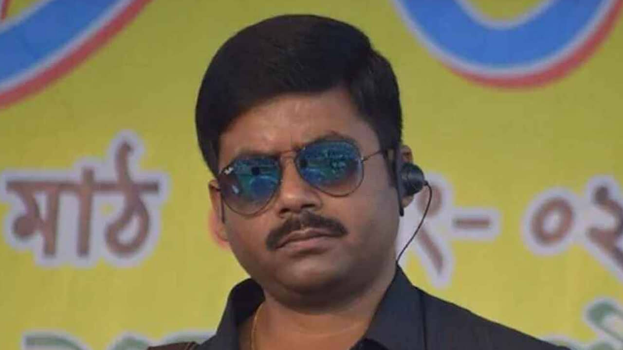 Cattle Smuggling Case: গরু পাচার মামলায় অনুব্রতর দেহরক্ষীকে আদালতে পেশ