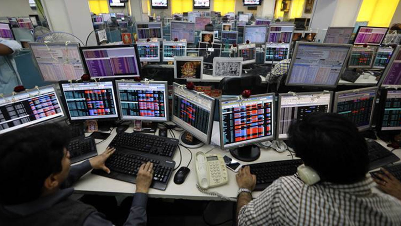 Stock Market: শেয়ার বাজারে কীভাবে করবেন বিনিয়োগ, মুনাফাই বা পাবেন কীভাবে? জানুন