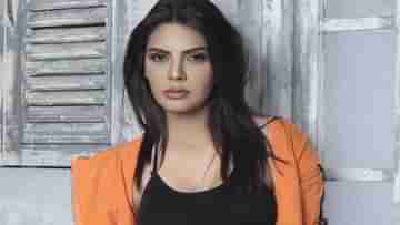 Sherlyn Chopra: ওঁর স্বামীর মতো আমি পুরো নগ্ন হইনি, তাও দীপিকা আমাকে দেখে লুক দিয়েছিল: শর্লিন চোপড়া