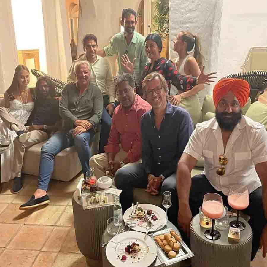 ভারতীয় ক্রিকেট বা আইপিএল সম্পর্কে যাঁরা ন্যূনতম খবর রাখেন, তাঁদের কাছে ললিত অত্যন্ত পরিচিত নাম। যে আইপিএল বিশ্বের এক নম্বর ফ্র্যাঞ্চাইজি লিগ, তার ব্লু প্রিন্ট তৈরি করেছিলেন এই মোদী। 