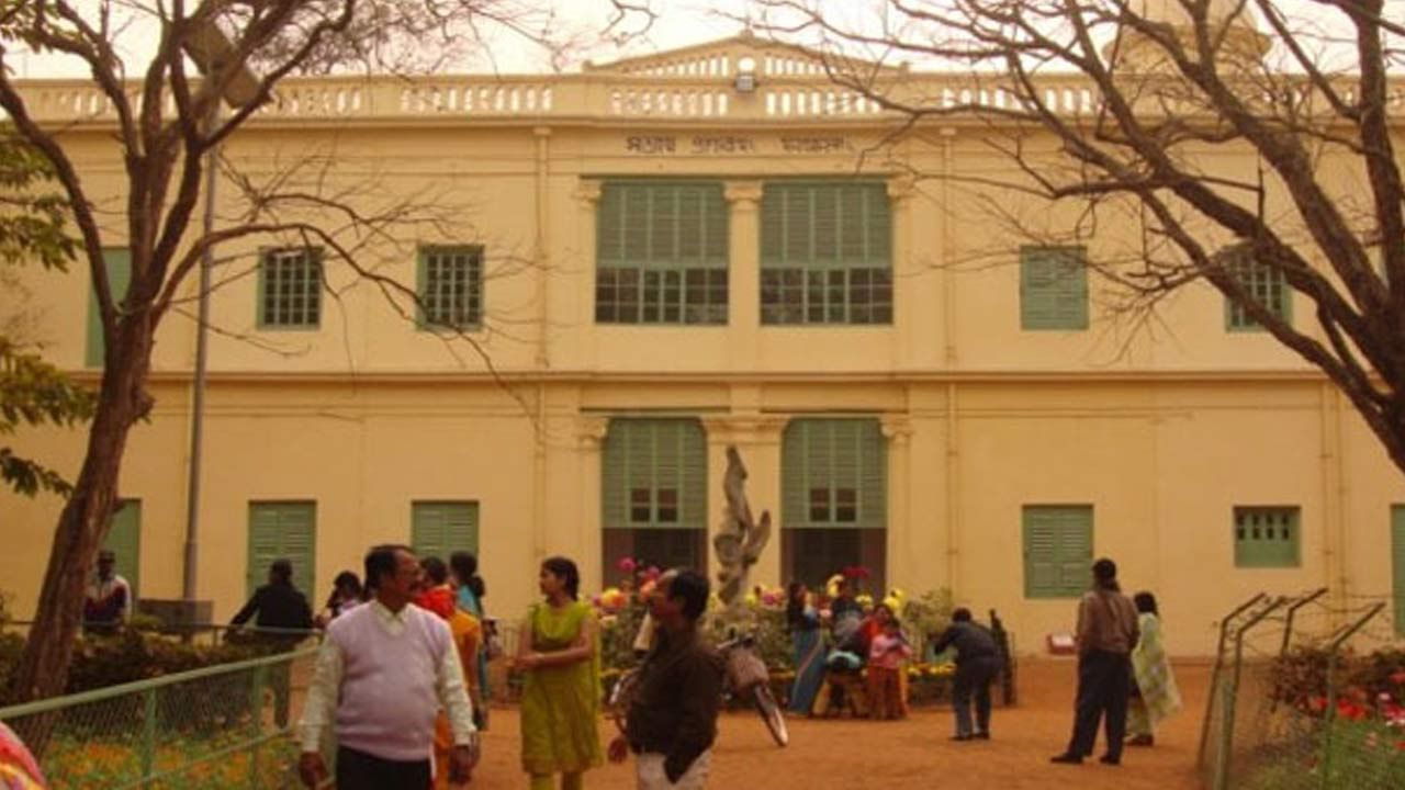 Visva-Bharati University: লাগাতার বাড়ছে সংক্রমণ, বিশ্বভারতীতে শুরু অনলাইন পঠন-পাঠন