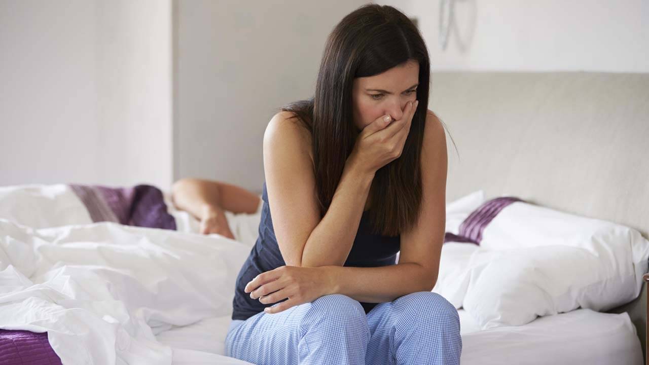 Bizarre: স্বামীকে নাকের ফোঁটা খেতে দেখলেন স্ত্রী! তার পর যা হল...