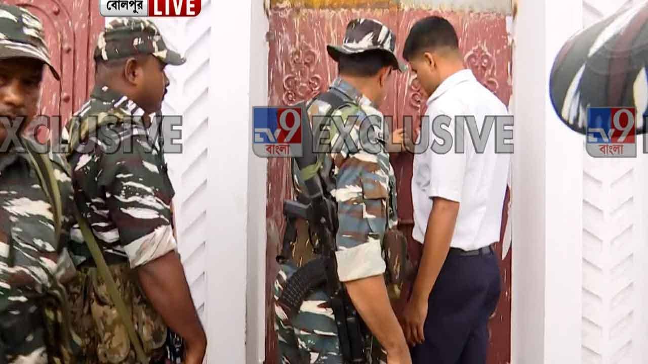 Anubrata Mondal: বিনা নিমন্ত্রণে কেষ্টর দুয়ারে কড়া নাড়ল CBI,  বাড়ি ঘিরে ফিরল কেন্দ্রীয় বাহিনী