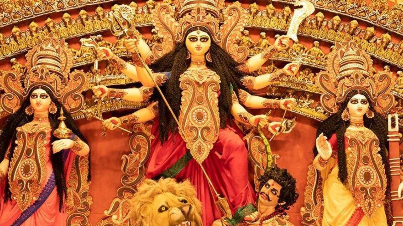 Durga Puja 2022: এবছর কোন বাহনে চেপে আসছেন ও ফিরছেন দেবী দুর্গা? শুভ না অশুভ, মিলিয়ে নিন নিজেই