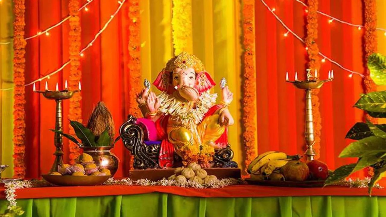 Ganesh Chaturthi Puja: বাড়িতে গণেশ পুজো করলে মাথায় রাখুন এই ৫ জিনিস! না মানলে হতে পারে চরম অর্থাভাব