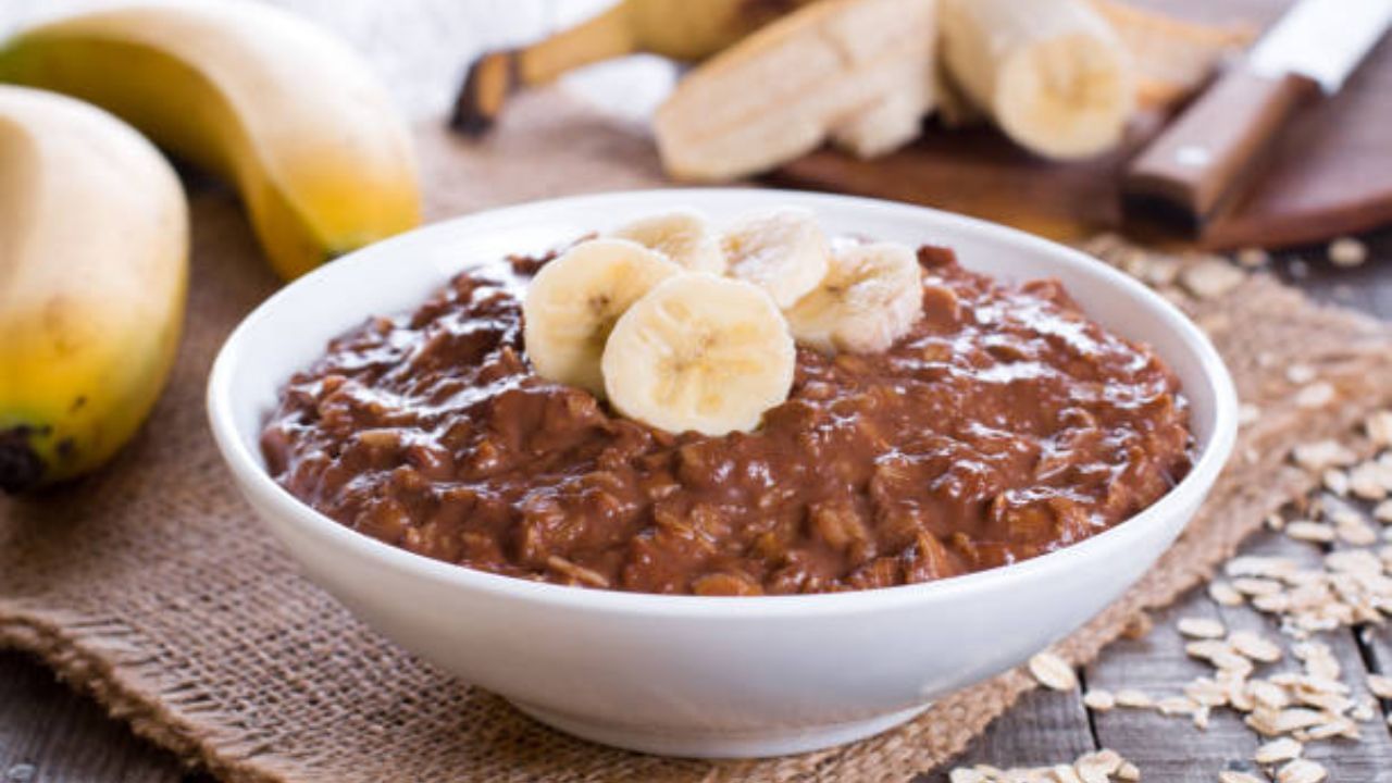 Healthy Breakfast: সকালের জলখাবারে ওটমিল খান? চকোলেট দিয়ে আনুন হেলদি ব্রেকফাস্টে টুইস্ট