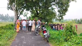 Suicide: কোলের সন্তানকে নিয়ে রেললাইনে ঝাঁপ দিয়ে আত্মহত্যা মায়ের, চাঞ্চল্য তপনে