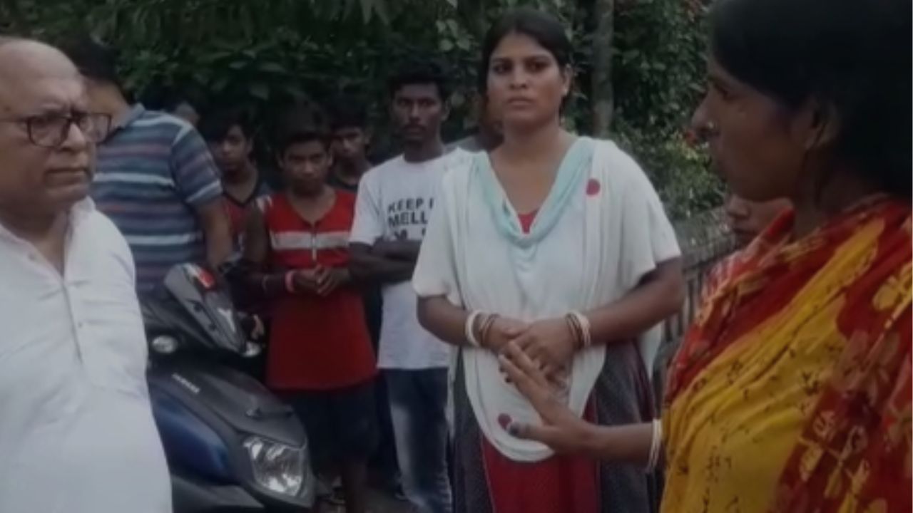 Nadia School: প্রাইমারি স্কুলের শিক্ষকের বিরুদ্ধে ছাত্রীকে শ্লীলতাহানির অভিযোগ