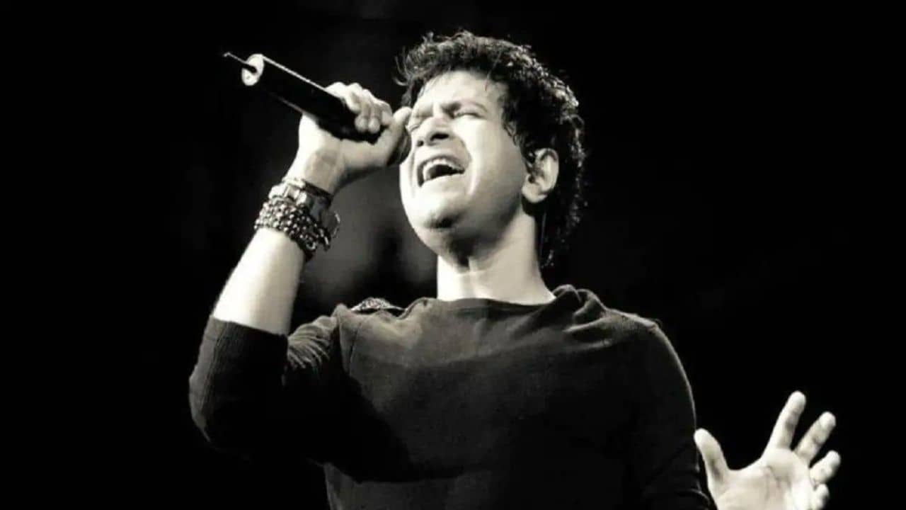 KK Birth Anniversary: স্মরণে-মননে থাকুক কেকে! জীবন বাঁচাতে কার্ডিয়াক অ্যারেস্টের সাধারণ লক্ষণগুলি চিনে রাখুন