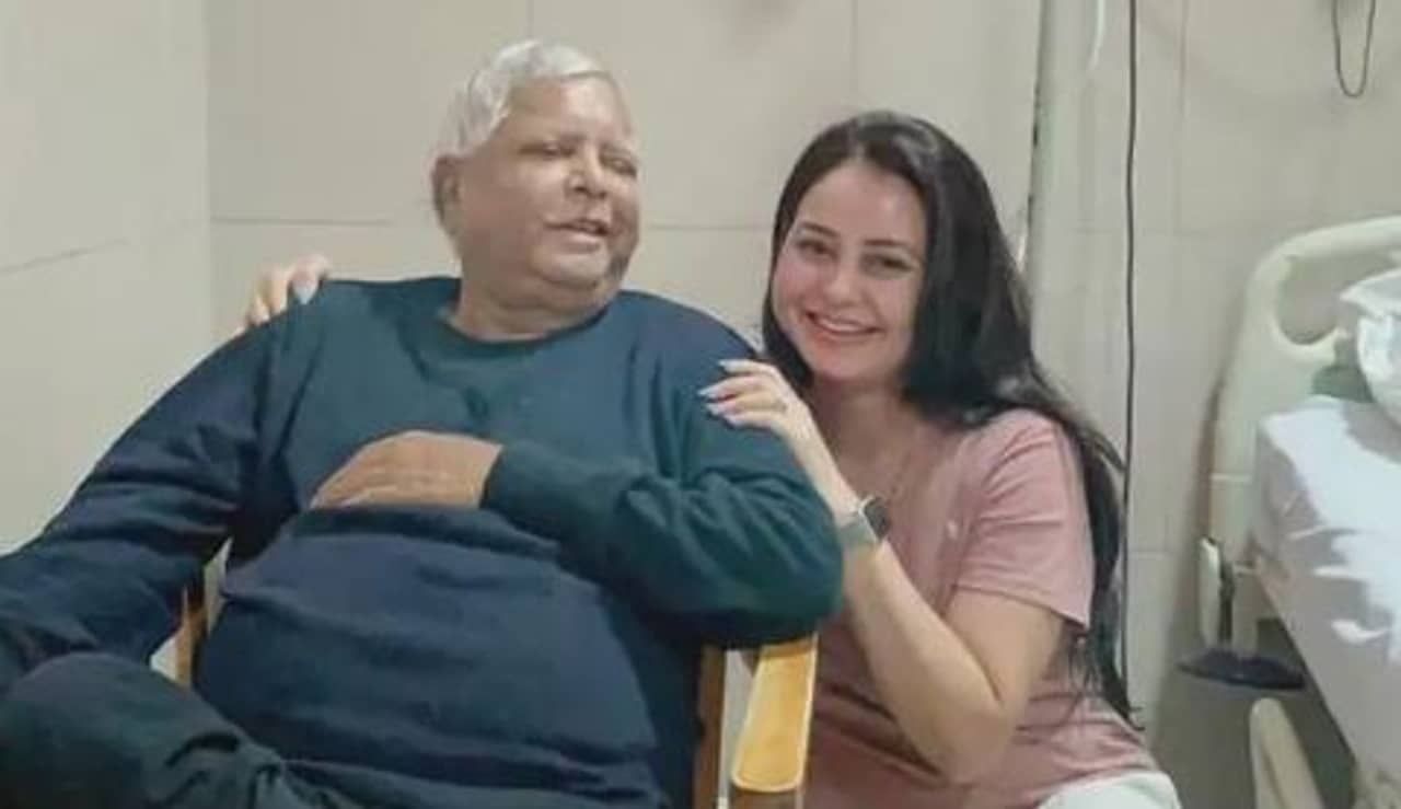 Bihar Political Crisis : রাজতিলক কী করো তৈয়ারি..., নয়া জোট সরকার গঠনের পথে টুইট লালু-কন্যার