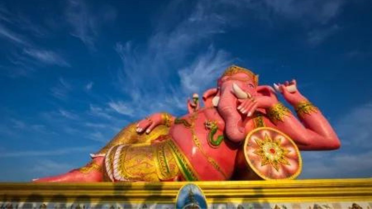 Lord Ganesha: গণেশ বন্দনায় মেতে ওঠে জাপান-ইন্দোনেশিয়াও! গণেশ সম্পর্কে অজানা কিছু তথ্য জেনে নিন