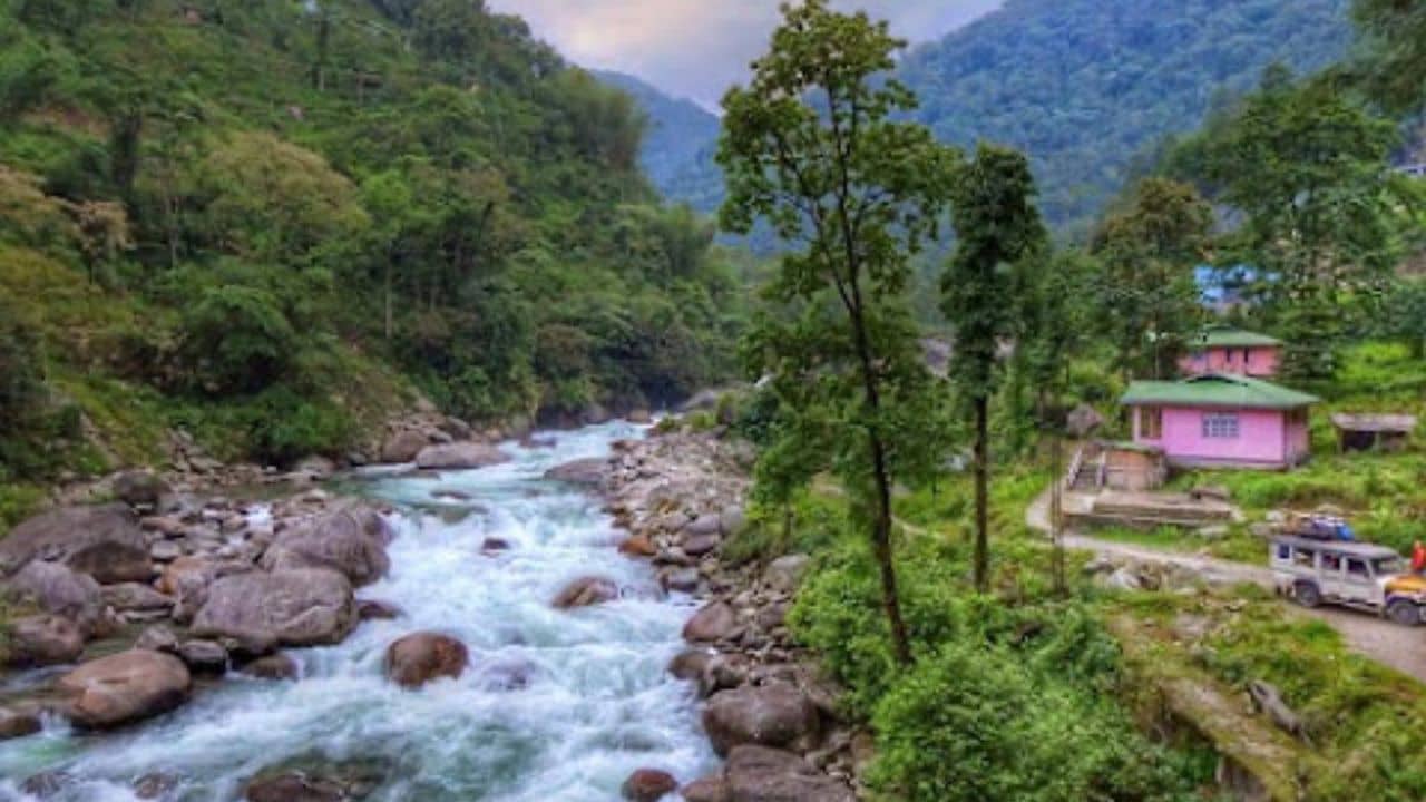 Silk Route: রংপো নদীর তীরে কাটান একটা রাত্রি; সিল্ক রুটেই লুকিয়ে এই অফবিট