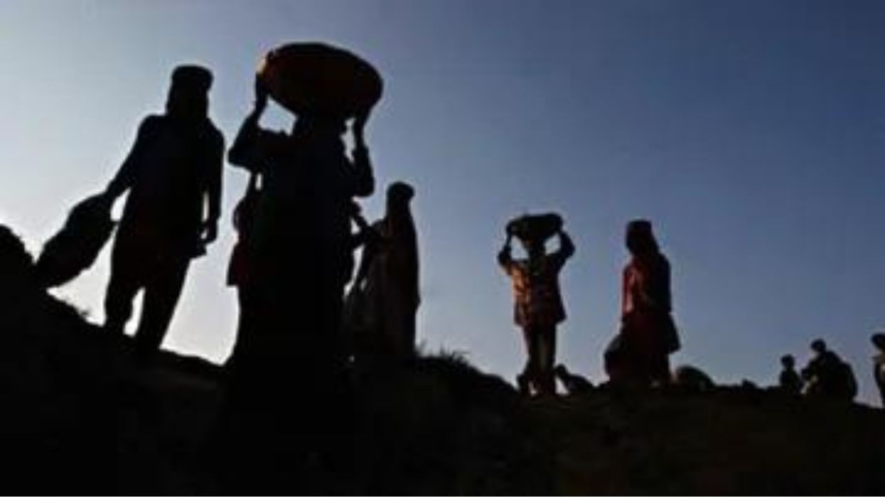 MGNREGA: কেউ প্রাসাদোপম বাড়ির মালিক, কেউ আবার মৃত, একশো দিনের কাজের টাকা ঢুকছে অ্যাকাউন্টে! তৃণমূল-বিজেপি চাপানউতর মহিষাদলে