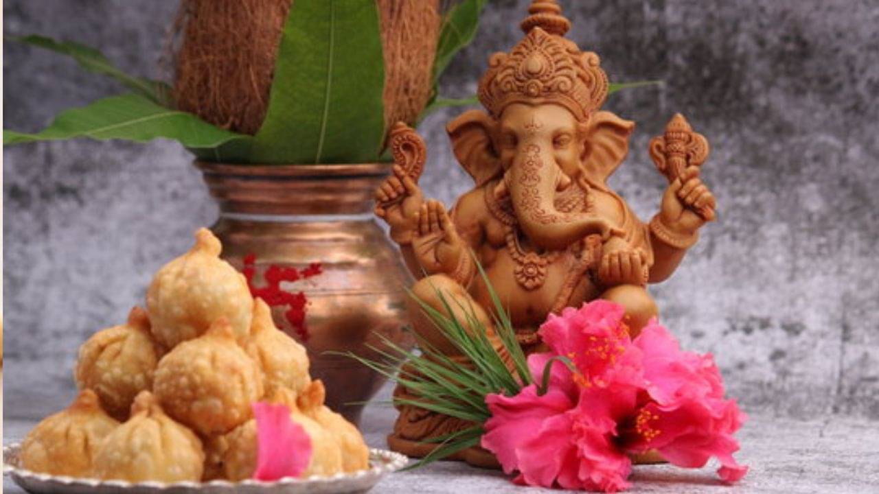 Ganesh Chaturthi 2022: এই সামগ্রী ছাড়া গণেশ পুজো অসম্পূর্ণ! গজাননের আশীর্বাদ পেতে কী কী করবেন, জানুন