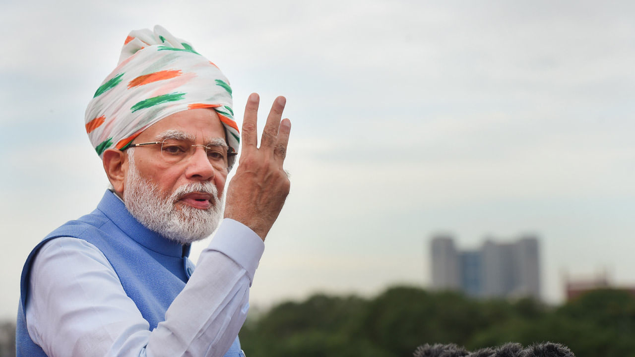 PM Narendra Modi: 'কর্তব্য পরায়ণ হতে হবে প্রধানমন্ত্রীকেও', দেশের উন্নয়নের জন্য যে পাঁচ মন্ত্র দিলেন মোদী