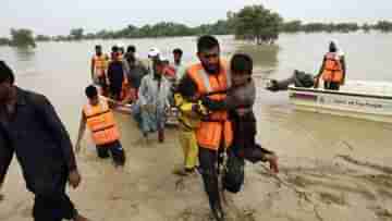 Pakistan Floods: অকল্পনীয় সংকট, শুষ্ক জমিই নেই, বন্যায় হাবুডুবু খাচ্ছে পাকিস্তান, মৃত বেড়ে ১০৬১