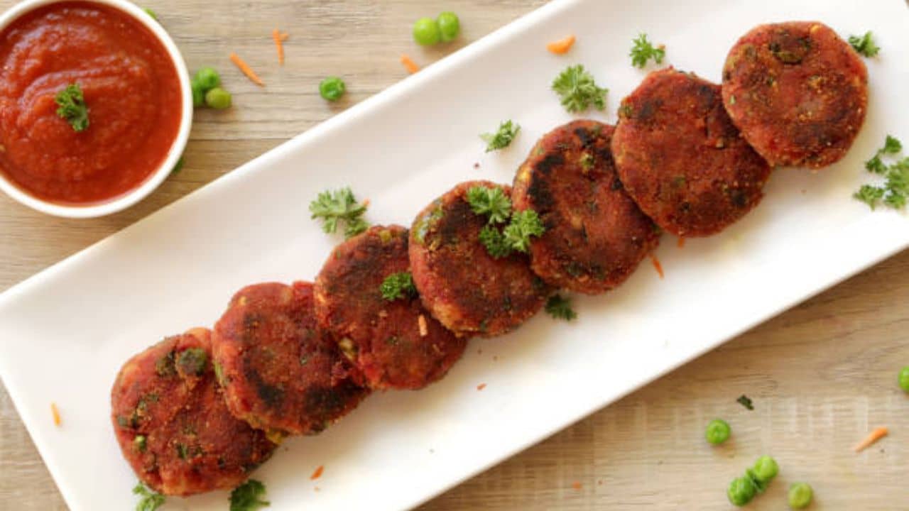 Cutlet Recipe: শনিবারে চায়ের সঙ্গে টাও জমুক শেফের তৈরি এই স্পেশাল পদে!
