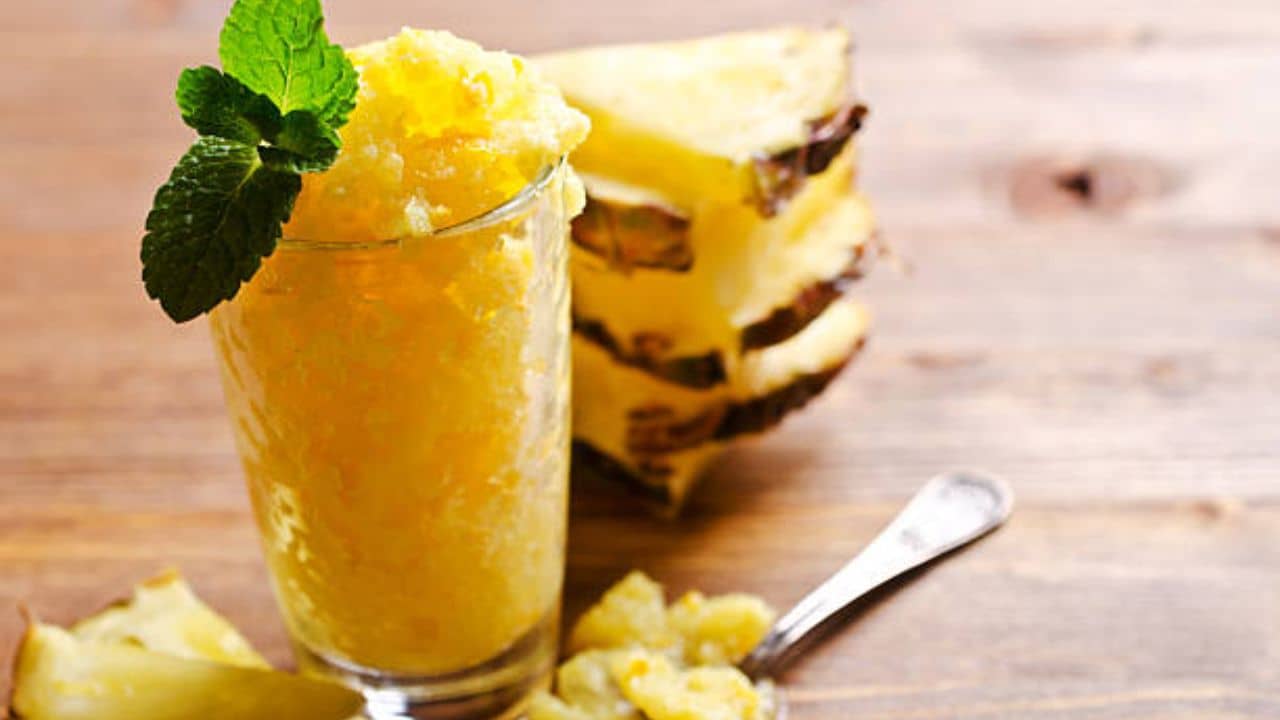 Raksha Bandhan 2022: ভাই ডায়েট নিয়ে সচেতন? রাখীর দিন মিষ্টিমুখ করুন আনারসের সরবেট দিয়ে