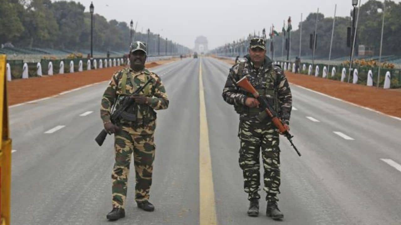 Independence Day: দিল্লিতে জঙ্গি হামলার ছক! শিনজো আবের হত্যার কথা স্মরণ করিয়ে সতর্কতা গোয়েন্দাদের