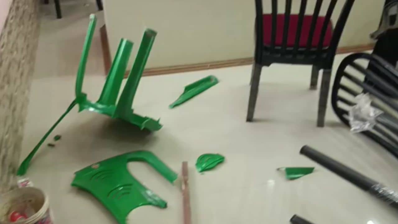 TMC Clash: গোষ্ঠী কোন্দলের জের, পঞ্চায়েত অফিস ভাঙচুরের পাশাপাশি প্রধানকে মারধরের অভিযোগ তৃণমূল কর্মীদের বিরুদ্ধে