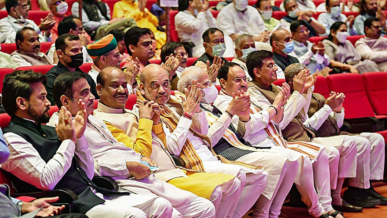 PM Narendra Modi: স্বাধীনতার ৭৫ তম বর্ষপূর্তি উপলক্ষে দূরদর্শনের নয়া উদ্যোগ, সংসদে 'স্বরাজ' দেখলেন মোদী-শাহরা