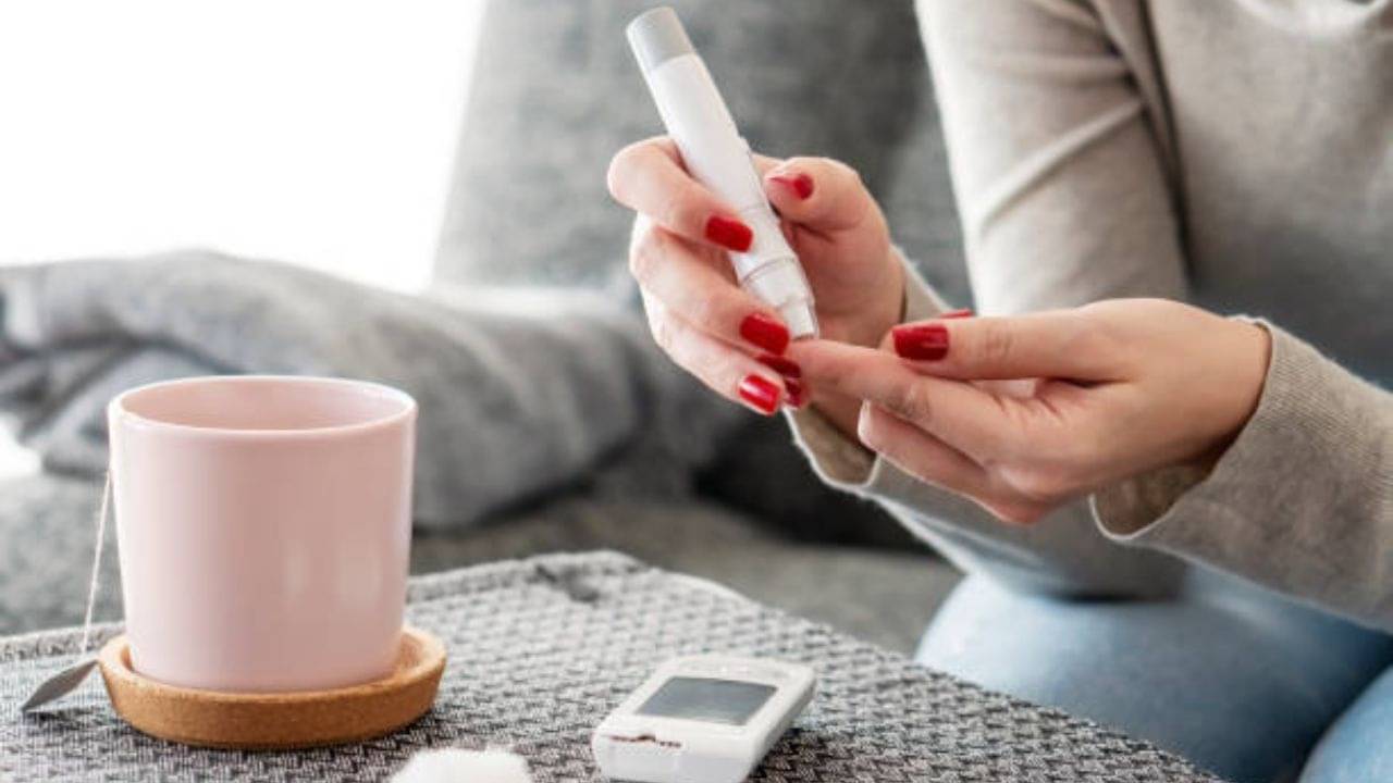 Diabetes: সুগার লেভেল মাপার সঠিক সময় কখন? ডায়াবেটিসের রোগীরা যা কিছু মেনে চলবেন...
