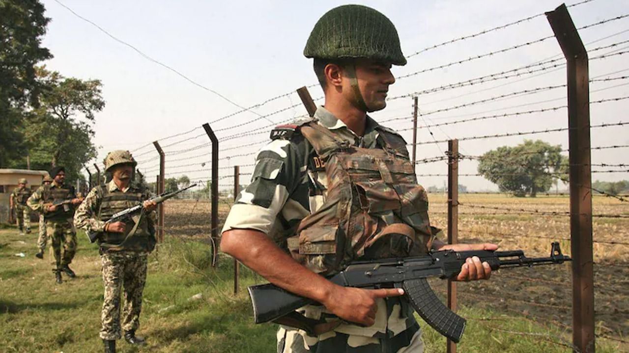 BSF: টিউশনে যেতে পারছে না বাচ্চারা, প্রাত্যহিক কাজে বাধা! BSF এর বিরুদ্ধে আন্দোলনে সীমান্তের বাসিন্দারা