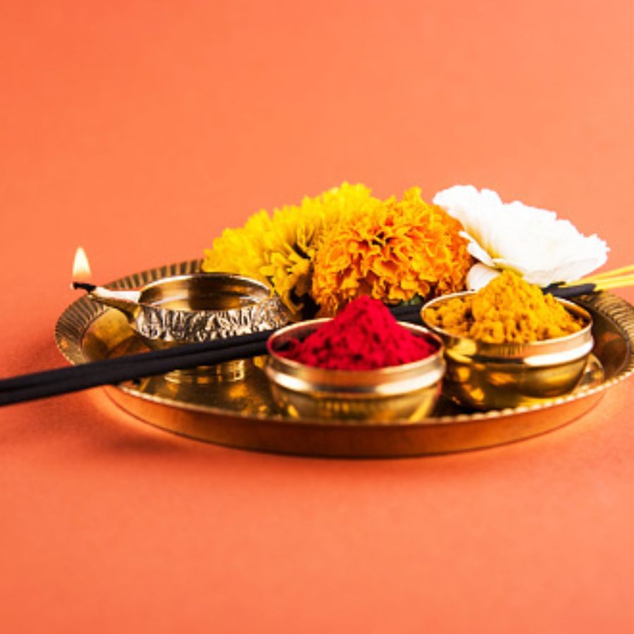 Astrology requires certain special items to be included in the dish kept during puja.  Other than them the plate is considered incomplete.  These items include, the brother's long life and the grace of Goddess Lakshmi upon him. 
