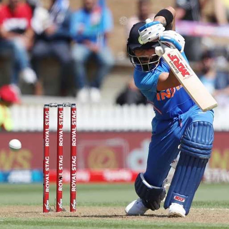 ইংল্যান্ড সফরের পর বিশ্রাম দেওয়া হয়েছিল বিরাট কোহলিকে। ইউরোপে ছুটি কাটিয়ে দেশে ফিরে অনুশীলনও শুরু করে দিয়েছেন বিরাট কোহলি। (ছবি : টুইটার)