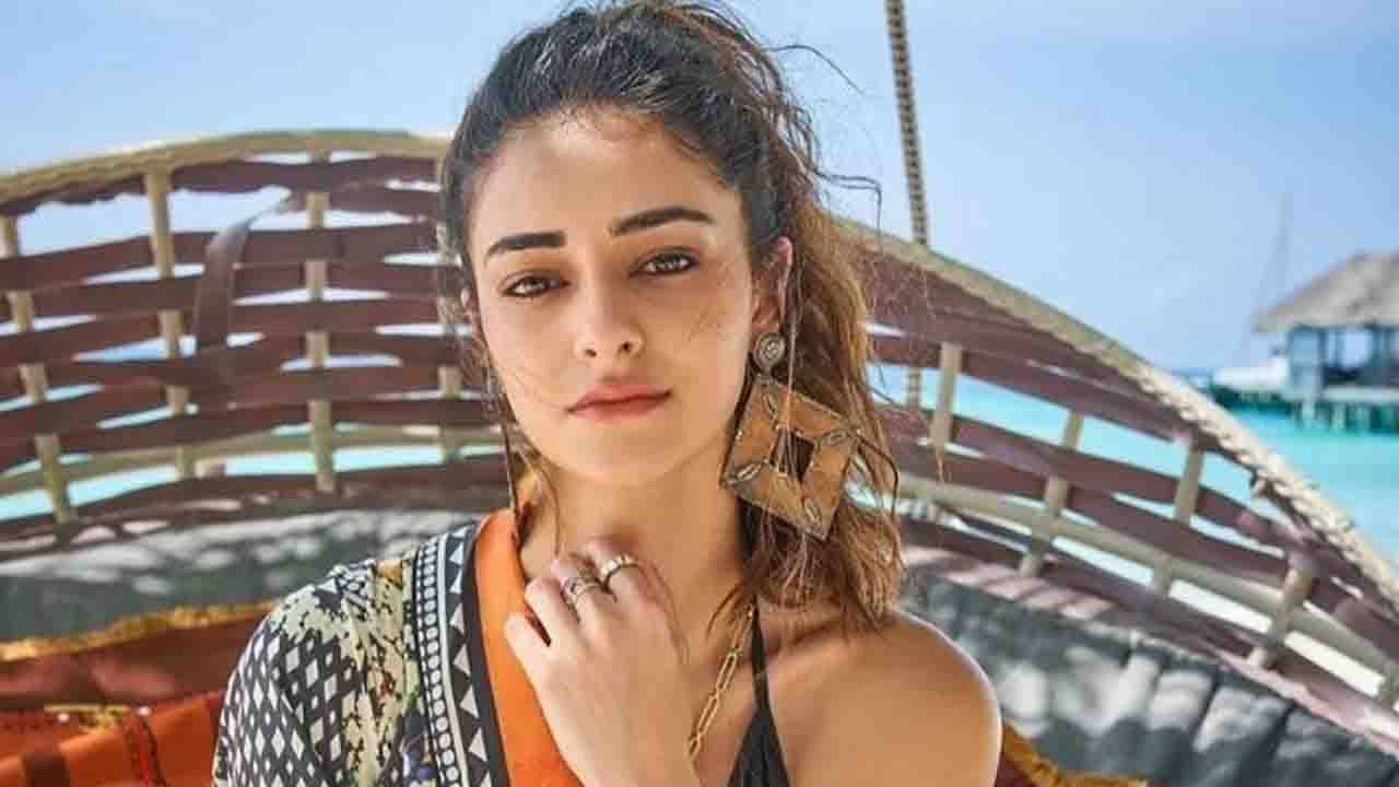 Ananya Pandey Birthday: বাবার জন্যই জন্মদিনে বিশেষ সেলিব্রেশন থেকে খানিক দূরে থাকেন অনন্যা, কেন
