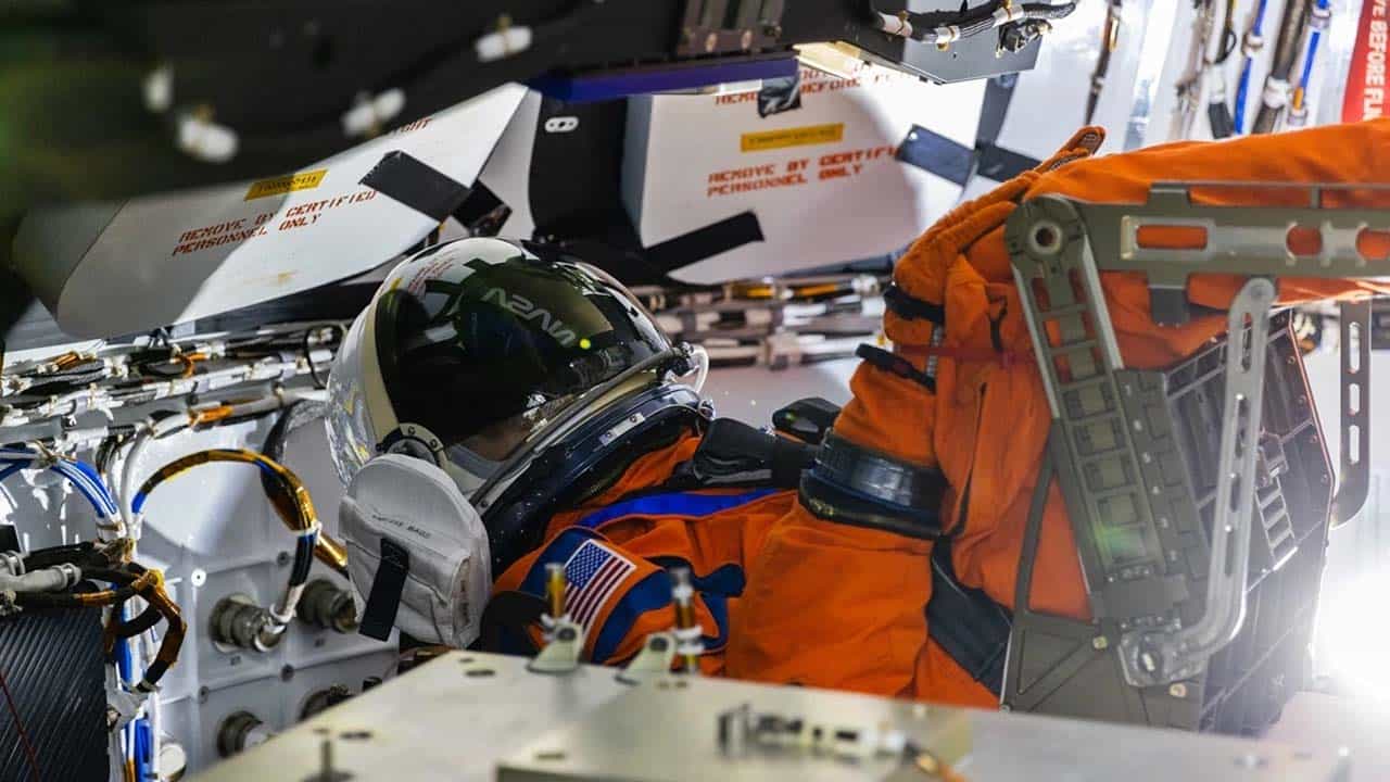 Artemis-1: চাঁদে মানুষ পাঠানোর উদ্যোগ, আর্টেমিস-১ মিশনে চাঁদে যাবে যে ‘নভশ্চর’ Artemis-1: চাঁদে মানুষ পাঠানোর উদ্যোগ, আর্টেমিস-১ মিশনে চাঁদে যাবে যে ‘নভশ্চর’