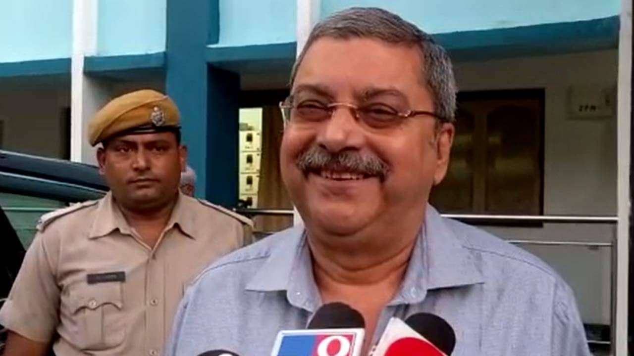 Kalyan Banerjee: পার্থ-অনুব্রতর গ্রেফতারিতে সরকারের কোনও সমস্যা হবে না, জানালেন বর্ষীয়ান সাংসদ