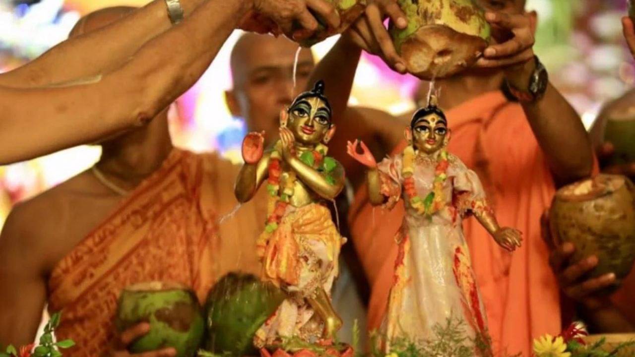 Janmashtami 2022: কৃষ্ণের পুজোয় কী কী সামগ্রীর প্রয়োজন, তার লিস্টটা মিলিয়ে নিন এখানে...