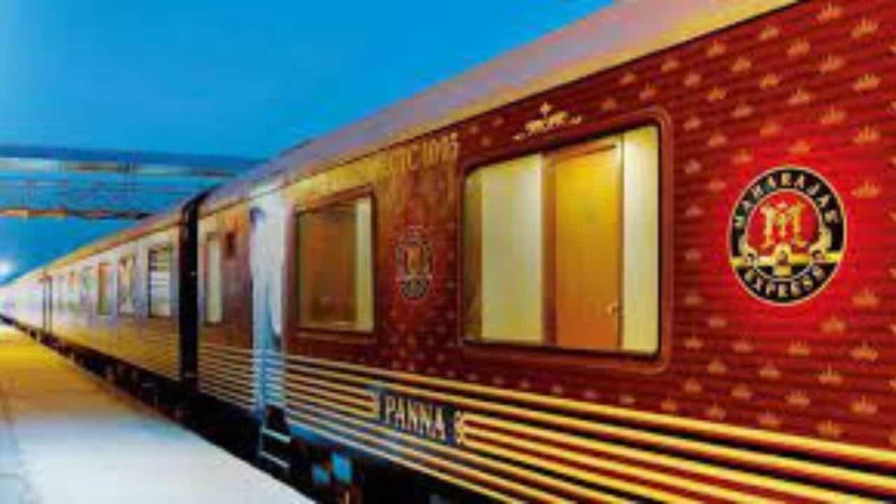Maharaja Express: ভারতীয় রেলওয়ের এই ট্রেনে একটা টিকিটের দামই প্রায় ১৯ লক্ষ! কী এমন রয়েছে এতে? Maharaja Express: ভারতীয় রেলওয়ের এই ট্রেনে একটা টিকিটের দামই প্রায় ১৯ লক্ষ! কী এমন রয়েছে এতে?