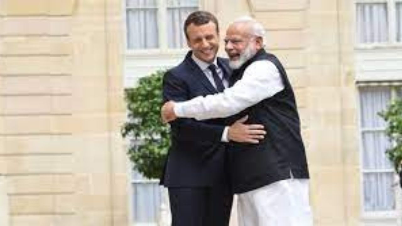 PM Modi-Emmanuel Macron: ম্যাক্রঁর শুভেচ্ছাবার্তা মন ছুঁল নমোর, দ্বিপাক্ষিক সম্পর্ক মজবুত করতে ফ্রান্সের প্রেসিডেন্টকে ফোন
