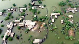 Pakistan Floods: পাকিস্তানের দিকেও কি সাহায্যের হাত বাড়িয়ে দেবে মোদী সরকার? উচ্চ মহলে জোর আলোচনা