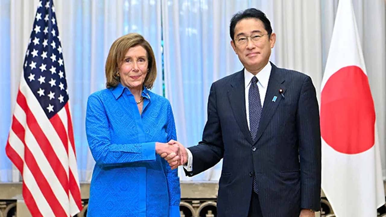 Japan Warns China: পেলোসির উপস্থিতিতেই চিনকে অবিলম্বে সামরিক মহড়া বন্ধ করতে বলল জাপান