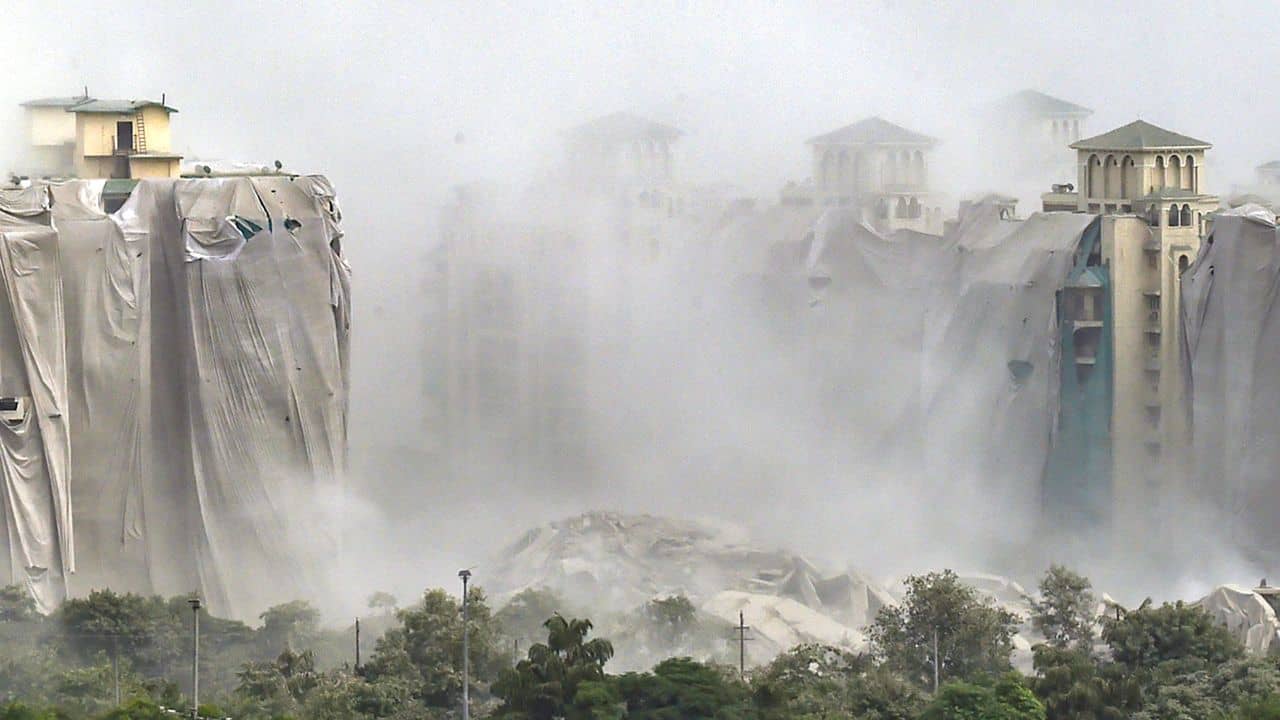 Noida Twin Tower: ৯ সেকেন্ডে ভাঙল গগনচুম্বী ইমারত, টুইন টাওয়ারের বাসিন্দাদের কী হল জানেন?