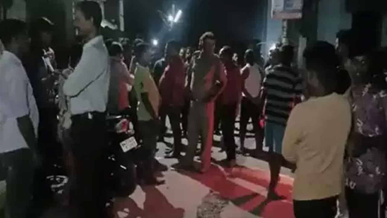 Asansol Gun Shot: যুবতীর বাড়িতে রোজ আসেন নিত্য নতুন পুরুষ, তৃতীয়ার সন্ধ্যায় যুবকের মর্মান্তিক পরিণতি দেখলেন পড়শিরা