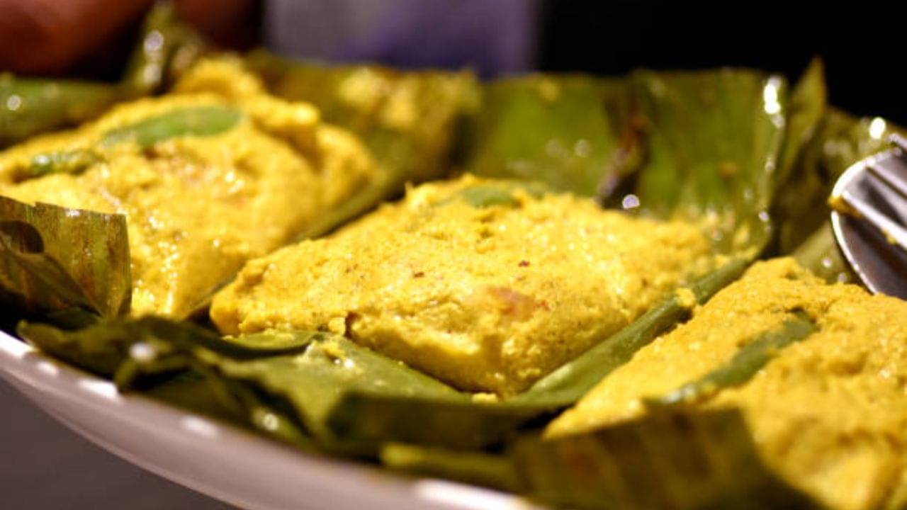 Puaj Special Recipe: ভেটকি বা ইলিশ নয় এ পাতুরি হল ছানার, নিরামিষ পদেও জমে যাবে পুজোর লাঞ্চ